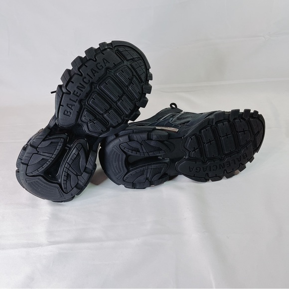 BALENCIAGA track 2 trainer logo dad sneakers - Picture 11 of 12